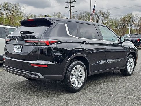 New 2026 Mitsubishi Outlander ES AWD/4WD image 4