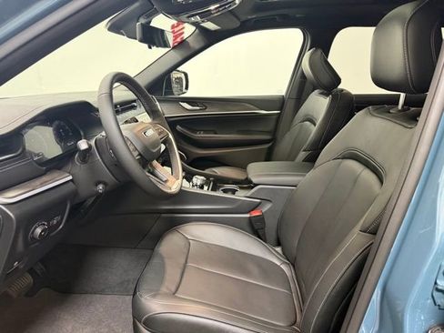 New 2026 Jeep Grand Cherokee L Limited AWD/4WD image 11