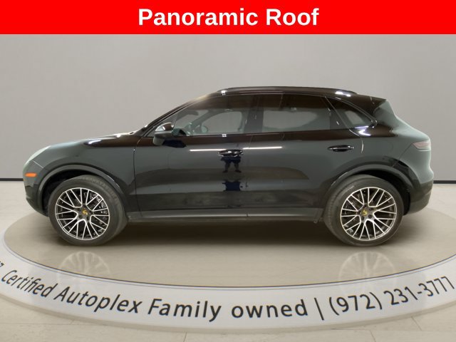 Used 2023 Porsche Cayenne AWD/4WD image 2