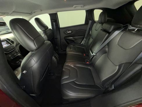 Used 2021 Jeep Cherokee Latitude Lux image 23