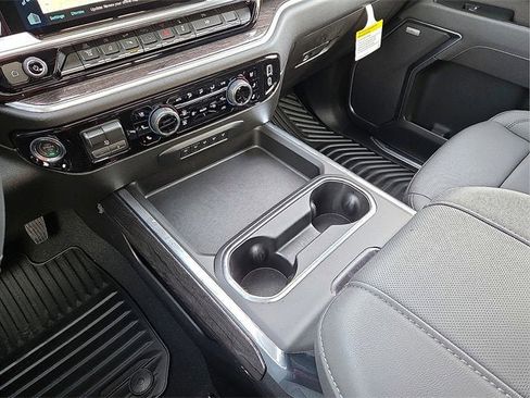 New 2026 Chevrolet Silverado 3500 LTZ w/ LTZ Convenience Package image 25