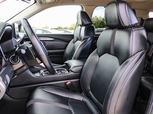 Certified 2025 Honda Pilot Touring image 16