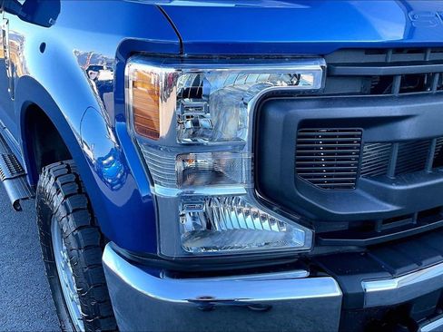 Used 2022 Ford F250 XL w/ Power Equipment Group image 30