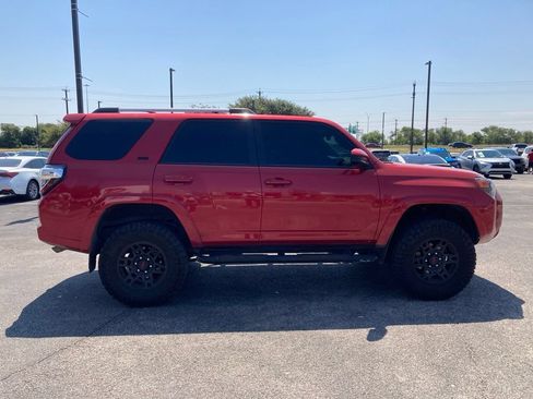 Used 2023 Toyota 4Runner SR5 AWD/4WD image 4