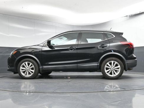 Used 2018 Nissan Rogue Sport SV w/ SV Technology Package image 27