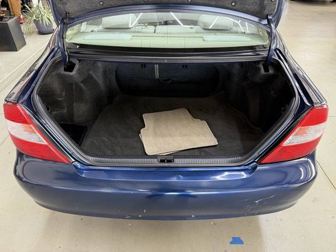 Used 2004 Toyota Camry SE FWD image 8