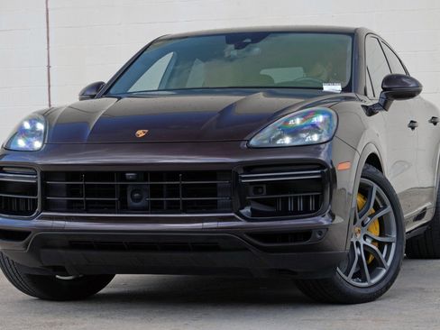 Used 2020 Porsche Cayenne Turbo AWD/4WD image 3
