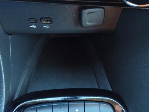 Used 2024 Buick Encore GX Sport Touring image 27