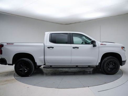 Used 2024 Chevrolet Silverado 1500 LT Trail Boss w/ Protection Package AWD/4WD image 8