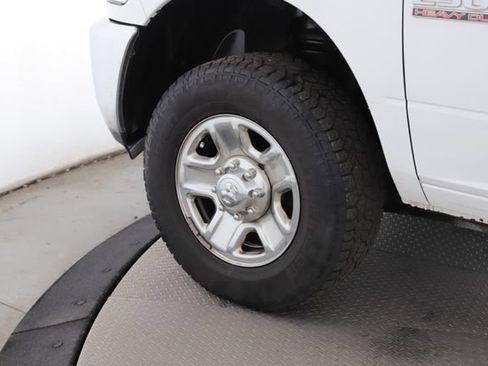 Used 2018 RAM 2500 Tradesman w/ Chrome Appearance Group AWD/4WD image 13