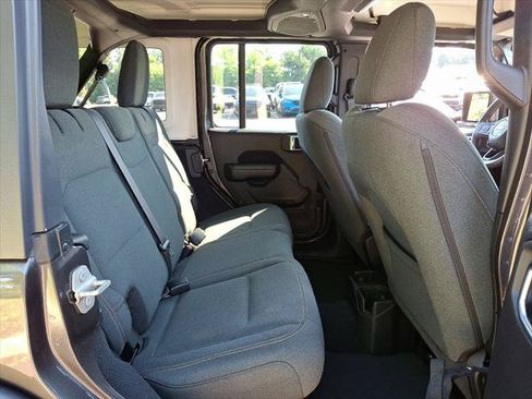 Certified 2024 Jeep Wrangler Unlimited Sport AWD/4WD image 15