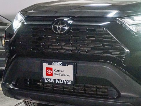 Certified 2024 Toyota RAV4 XLE FWD image 6