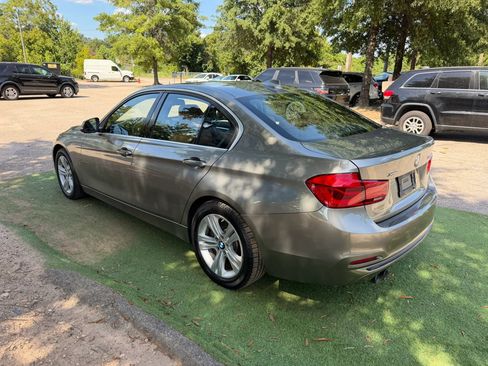Used 2018 BMW 330i xDrive Sedan AWD/4WD image 8