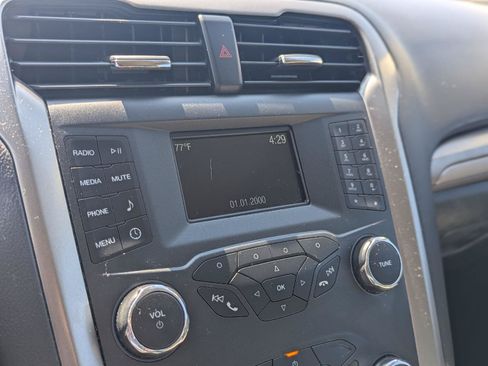 Used 2019 Ford Fusion S FWD image 19