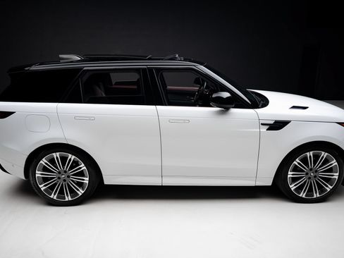 Used 2024 Land Rover Range Rover Sport Dynamic SE AWD/4WD image 34