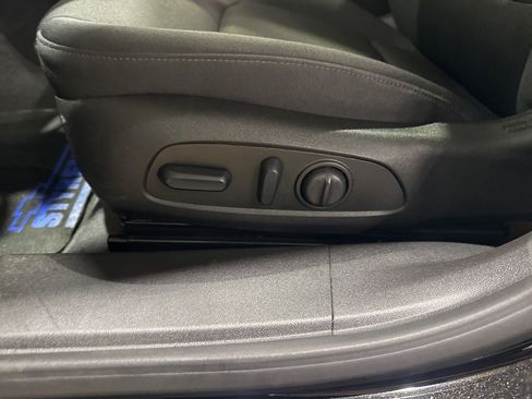 Used 2024 Chevrolet Malibu LT FWD image 16