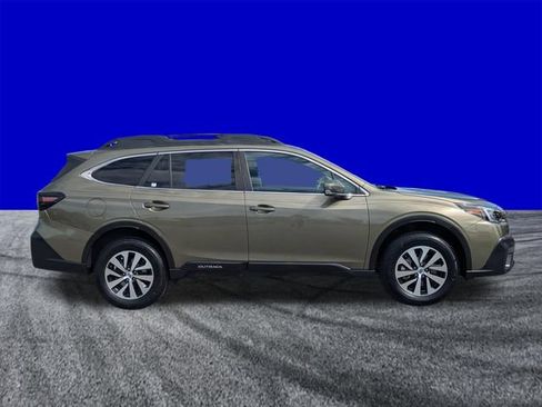 Used 2021 Subaru Outback Premium AWD/4WD image 3