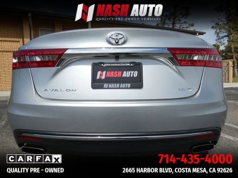 Used 2018 Toyota Avalon XLE Premium w/ Preferred Accessory Package FWD image 19