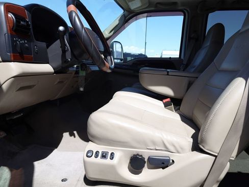Used 2007 Ford F350 Lariat AWD/4WD image 10