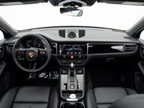 New 2025 Porsche Macan image 23