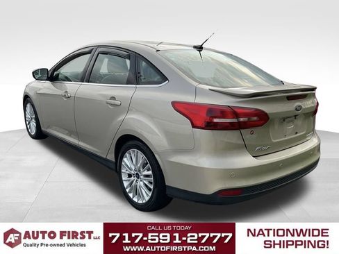 Used 2018 Ford Focus Titanium FWD image 4