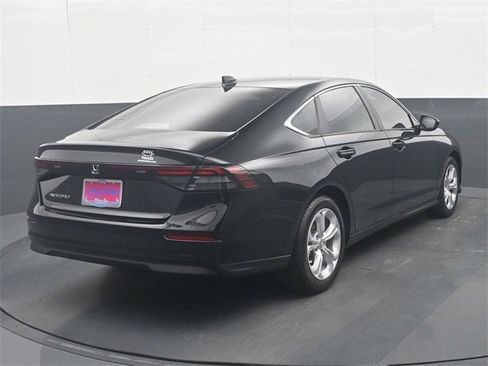 Certified 2025 Honda Accord LX image 7