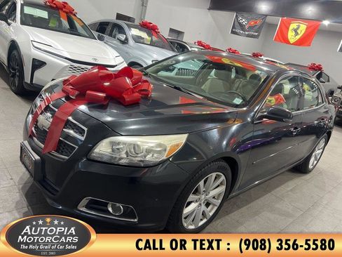 Used 2013 Chevrolet Malibu LT FWD image 2