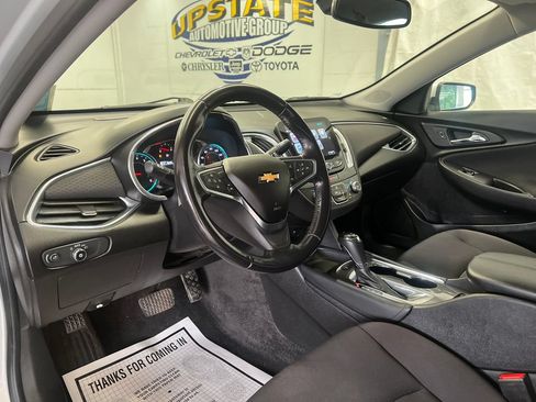 Used 2018 Chevrolet Malibu LT w/ Driver Confidence Package FWD image 19