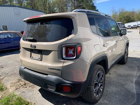 Used 2016 Jeep Renegade Limited image 8
