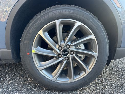 New 2026 Lincoln Corsair Premiere image 8