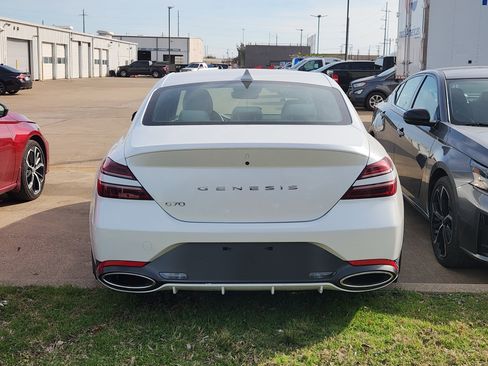 Used 2025 Genesis G70 2.5T image 5