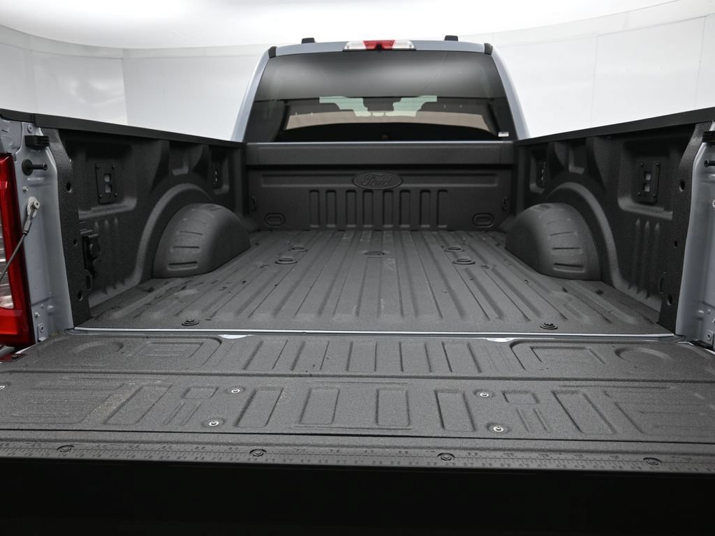 New 2026 Ford F250 Lariat w/ Black Appearance Package AWD/4WD image 25