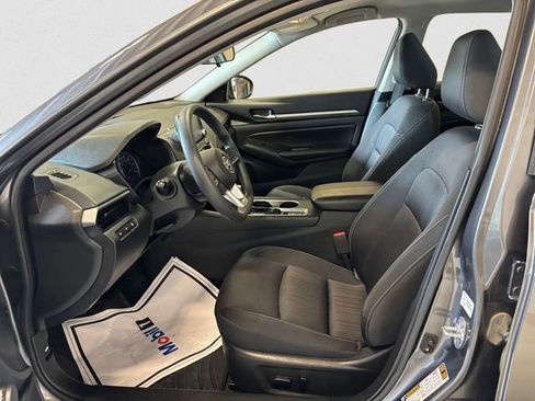 Used 2022 Nissan Altima 2.5 SV AWD/4WD image 10