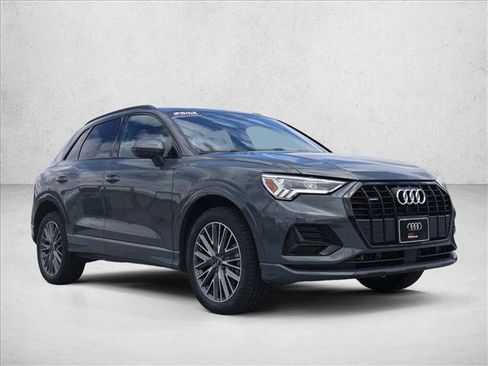 Used 2023 Audi Q3 2.0T Premium w/ Convenience Package AWD/4WD image 3