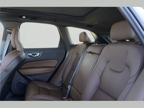 New 2025 Volvo XC60 B5 Plus w/ Climate Package image 19