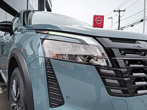 New 2026 Nissan Pathfinder Platinum AWD/4WD image 6