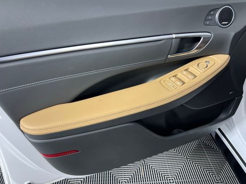 Used 2023 Hyundai Sonata Limited image 27