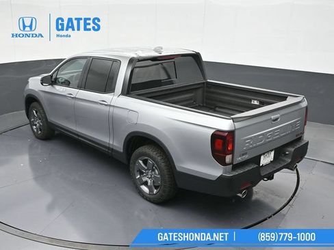Used 2025 Honda Ridgeline TrailSport image 58