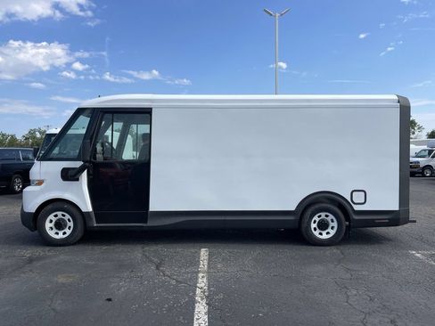Used 2024 Chevrolet Brightdrop 600 w/ Battery Pack, Max Range AWD/4WD image 9