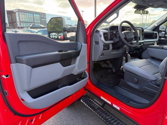 New 2026 Ford F600 4x4 Regular Cab Super Duty w/ XL Chrome Package image 9