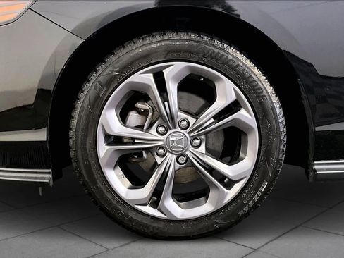Used 2023 Honda Accord EX image 11