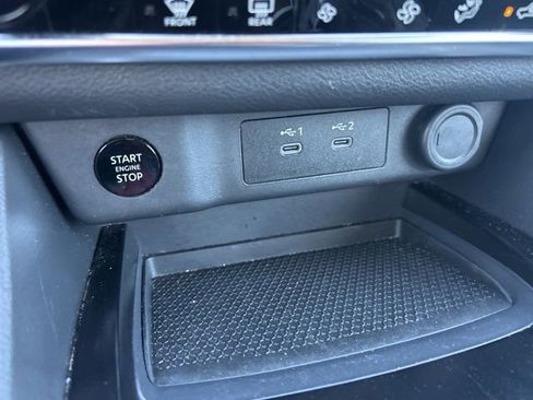 Used 2025 Nissan Rogue SV image 31