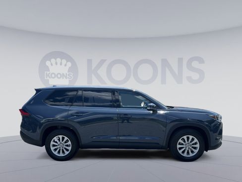 Used 2024 Toyota Grand Highlander AWD image 8