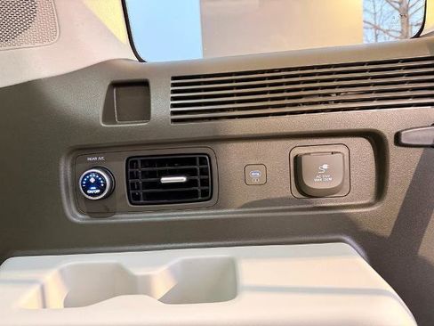 Used 2025 Hyundai Santa Fe Calligraphy image 36