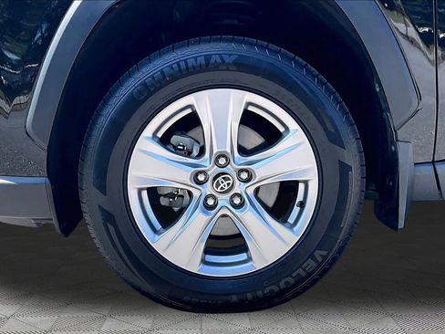 Used 2023 Toyota RAV4 XLE w/ Convenience Package FWD image 11