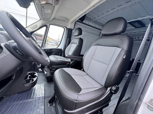 Used 2025 RAM ProMaster 3500 w/ Convenience Group FWD image 17