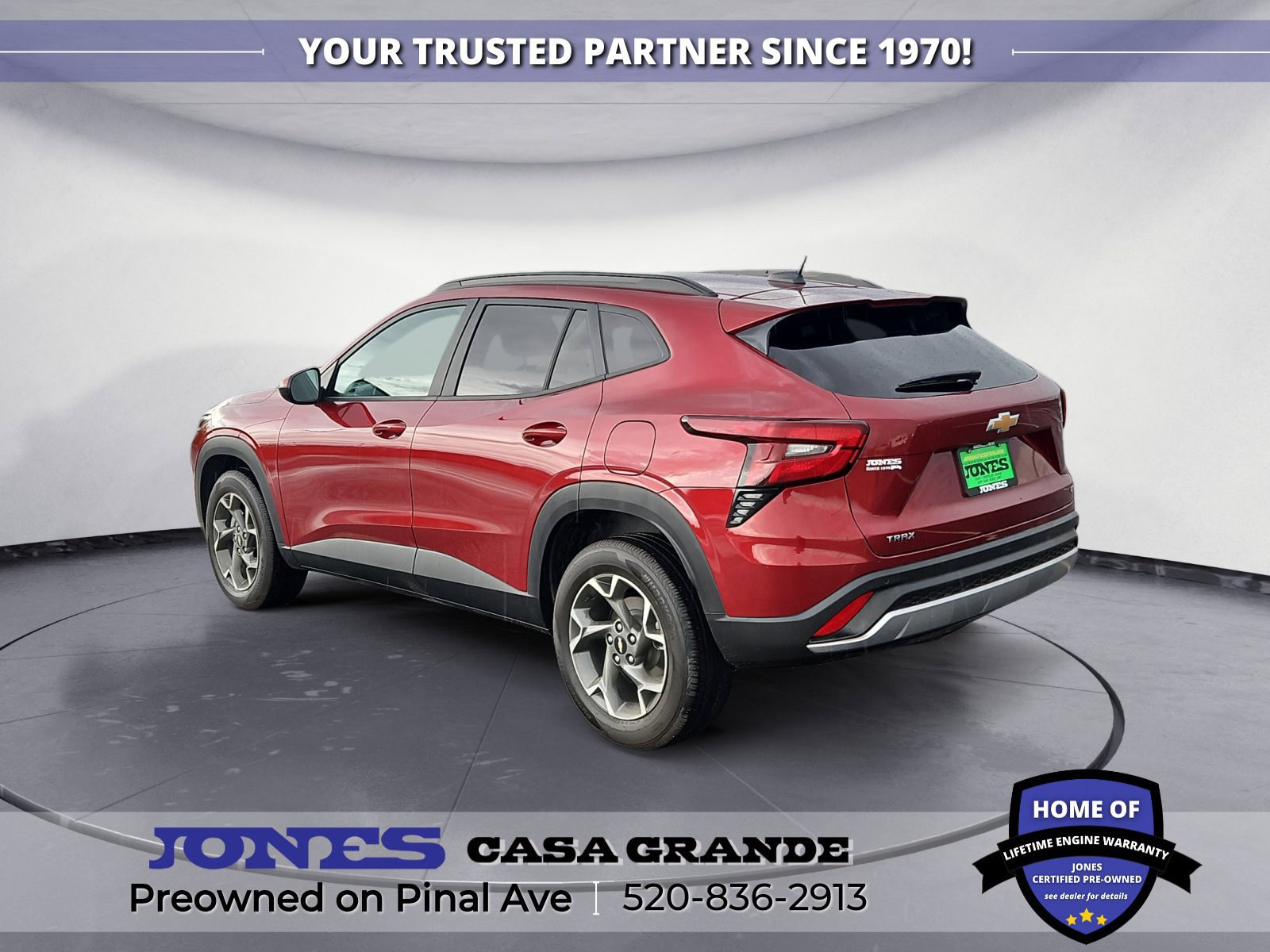 Used 2025 Chevrolet Trax LT w/ Driver Confidence Package FWD image 4