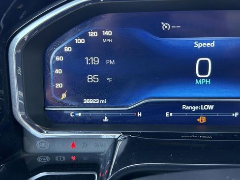 Used 2024 Chevrolet Silverado 2500 LTZ image 32