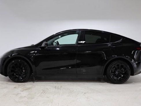 Used 2021 Tesla Model Y Long Range image 4