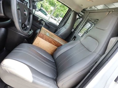 Used 2022 GMC Savana 2500 w/ Chrome Appearance Package RWD image 29